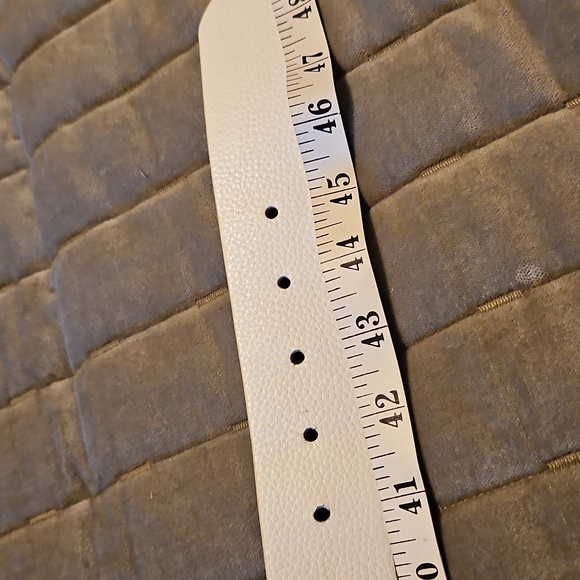 Beautiful White Beaded Belt - Picture 6 of 8